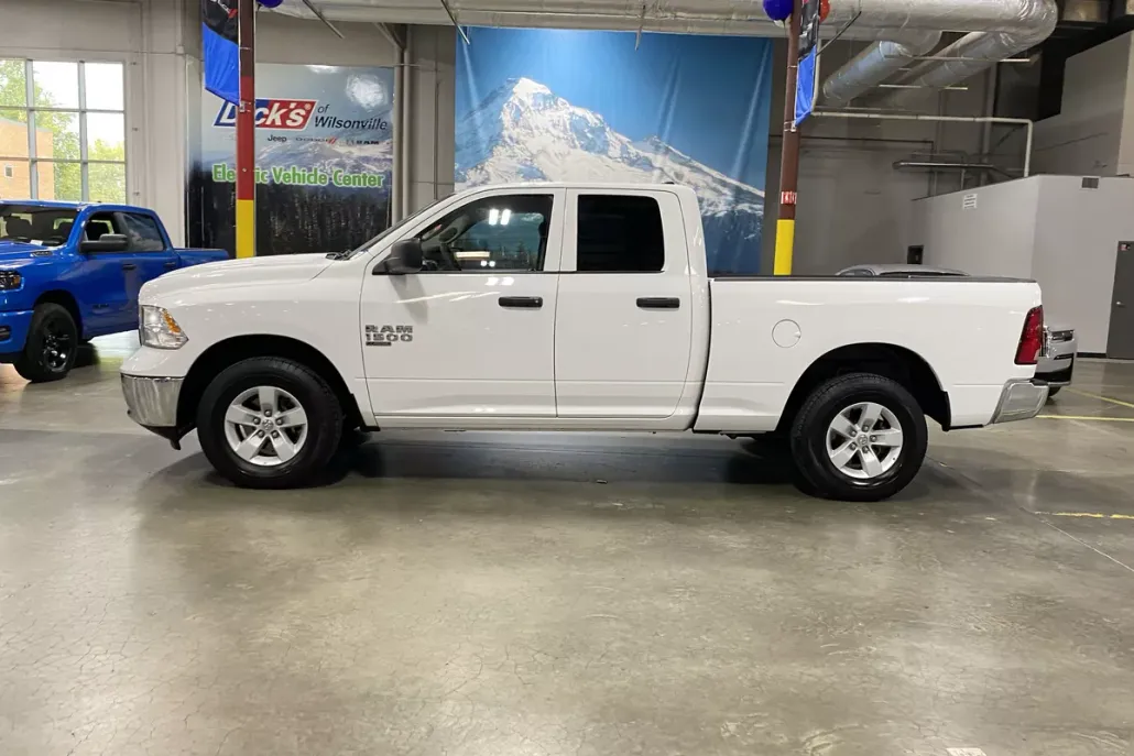 2024 Ram 1500 Classic SLT photo 1
