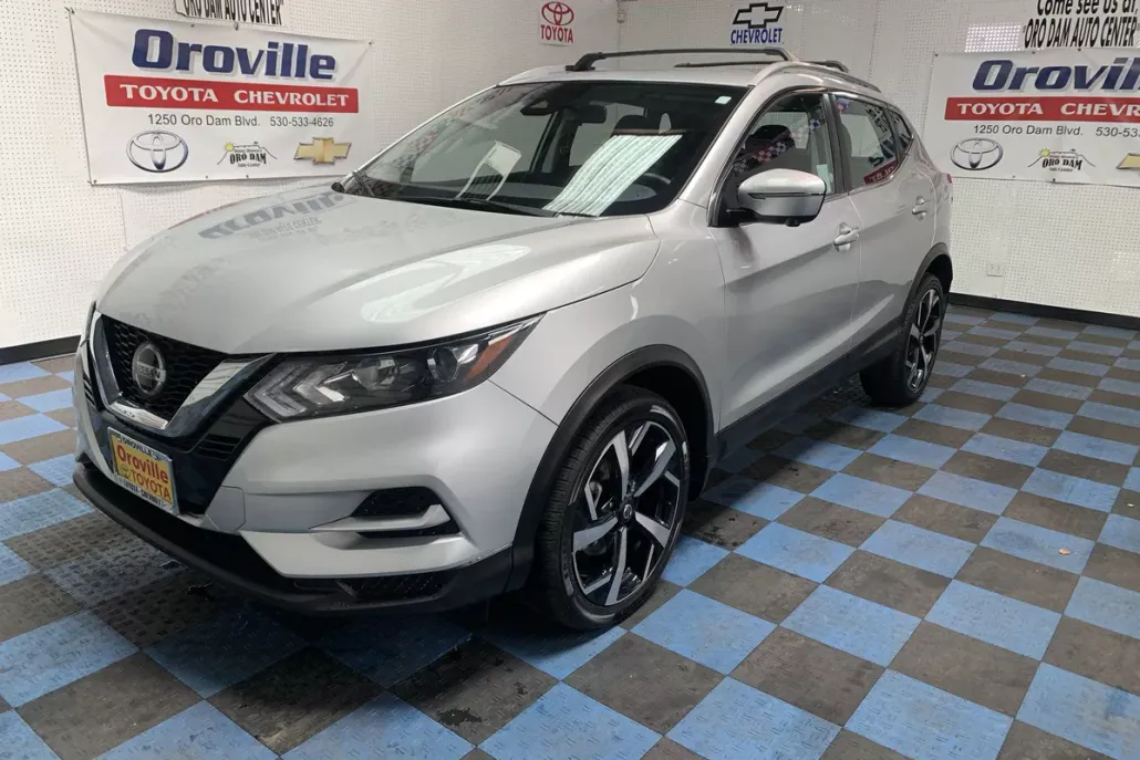 2022 Nissan Rogue Sport SL photo 1