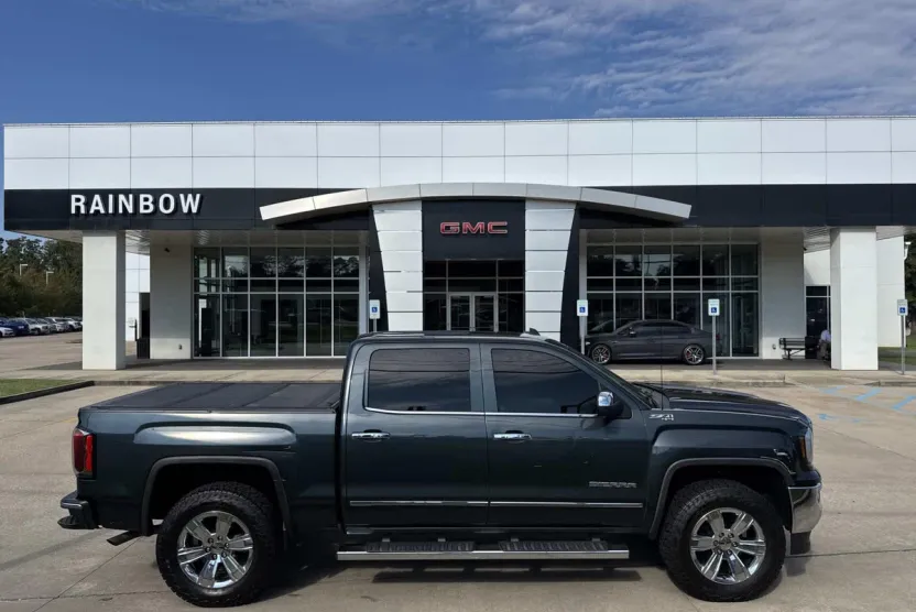 2017 Gmc Sierra 1500 SLT photo 1