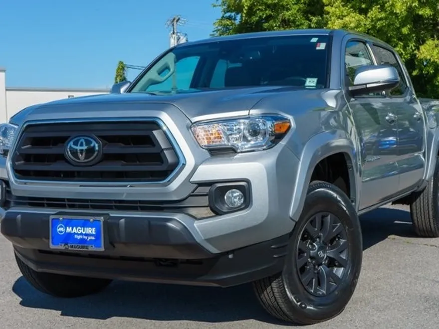 2023 Toyota Tacoma SR5 photo 1