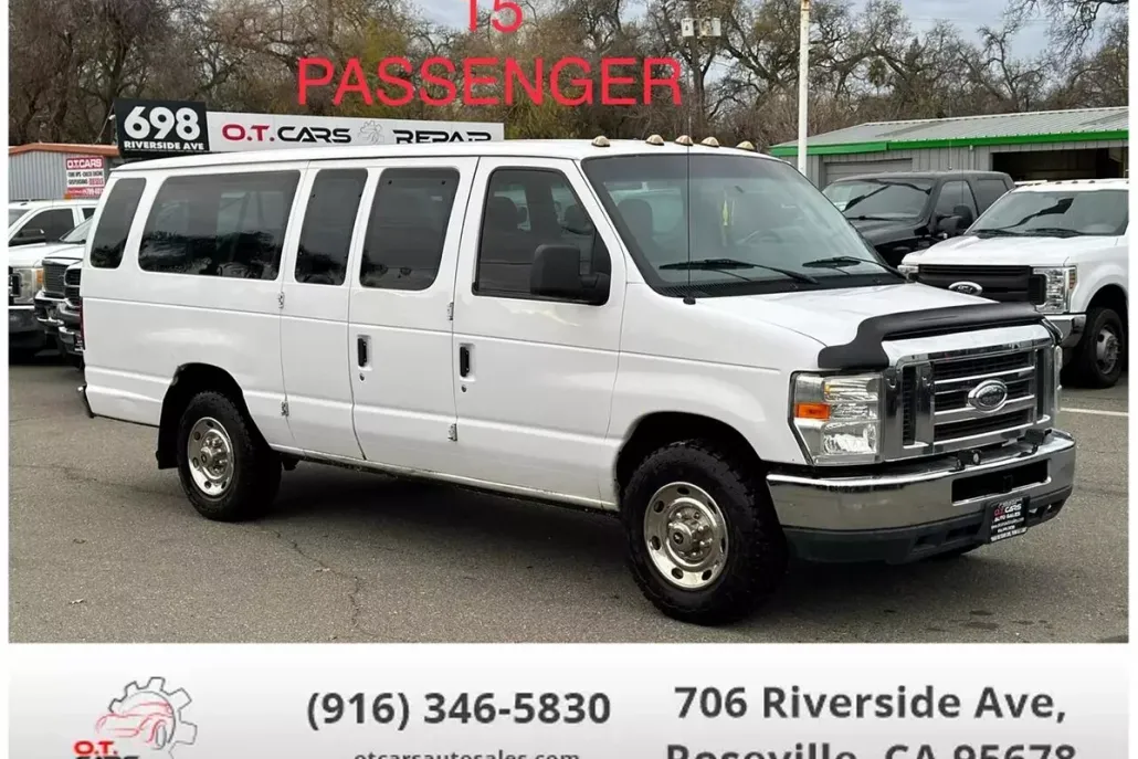 2011 Ford E-350 photo 1