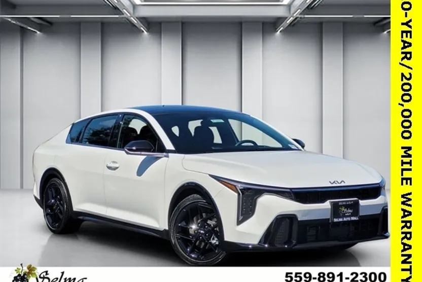 2025 Kia K4 GT-Line Turbo photo 1