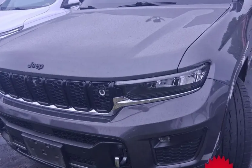 2021 Jeep Grand Cherokee Overland photo 1