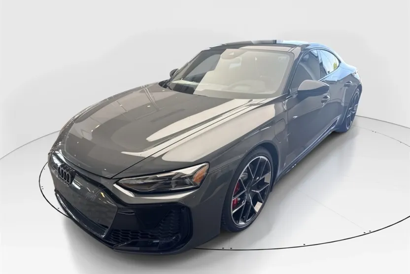 2025 Audi RS e-tron GT Base photo 1
