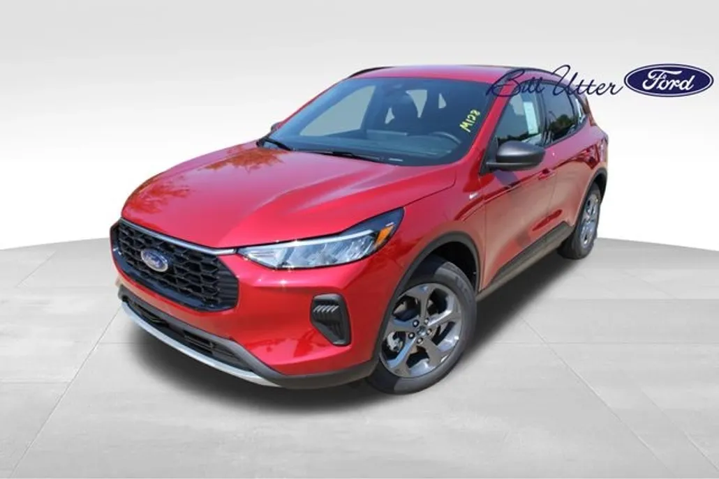 2025 Ford Escape ST-Line photo 1