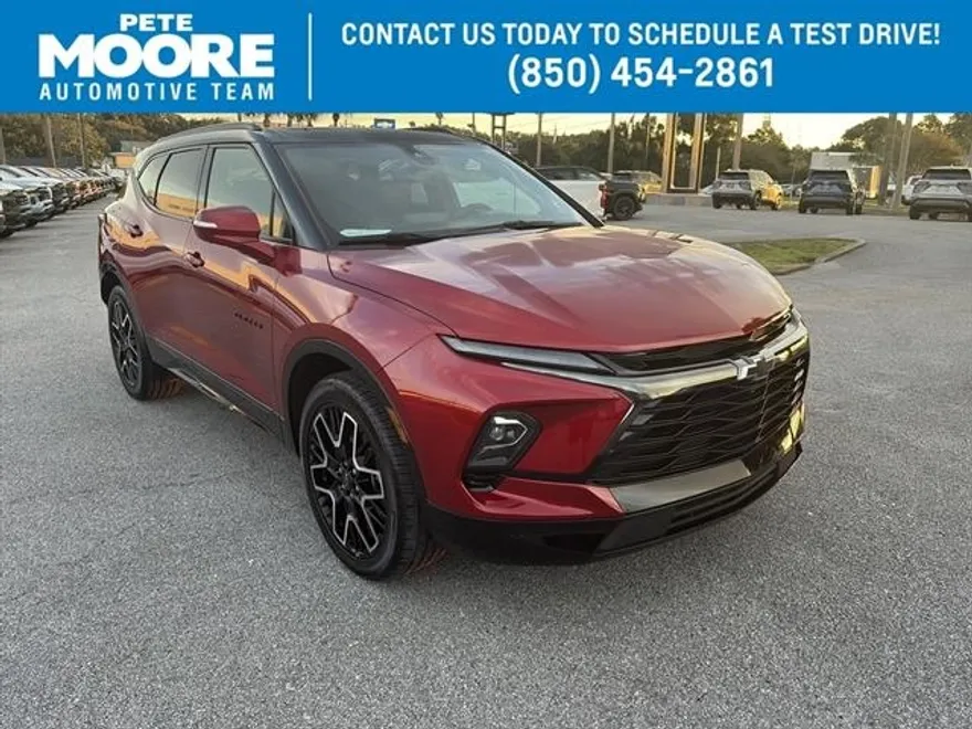 2023 Chevrolet Blazer Leather photo 1