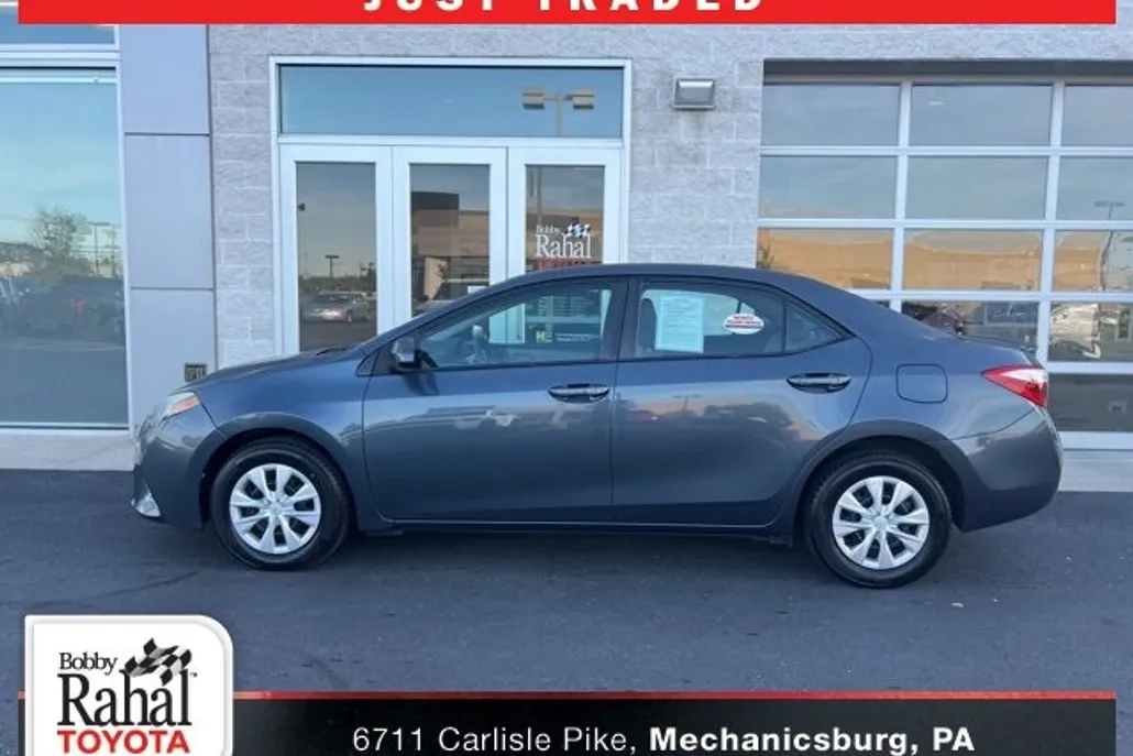 2015 Toyota Corolla LE Eco photo 1