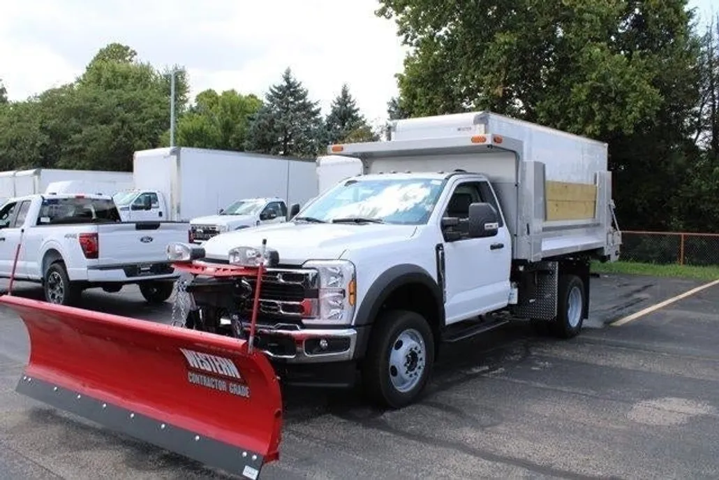 2024 Ford F-550 XL photo 1