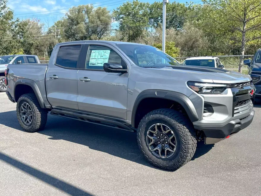 2026 Chevrolet Colorado ZR2 photo 1