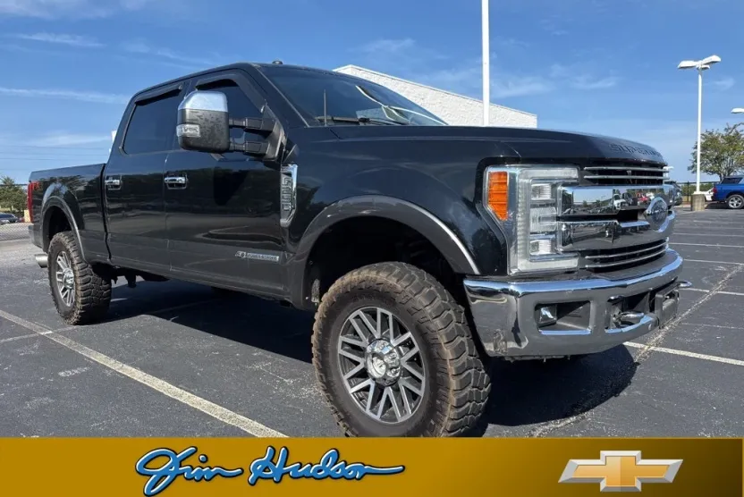 2018 Ford F-250 Lariat photo 1