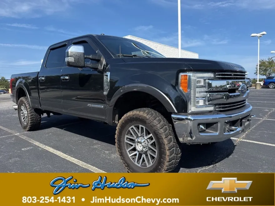 2018 Ford F-250 Lariat photo 1