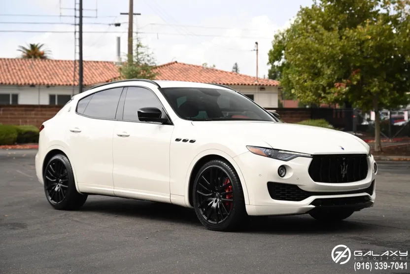 2020 Maserati Levante S photo 1