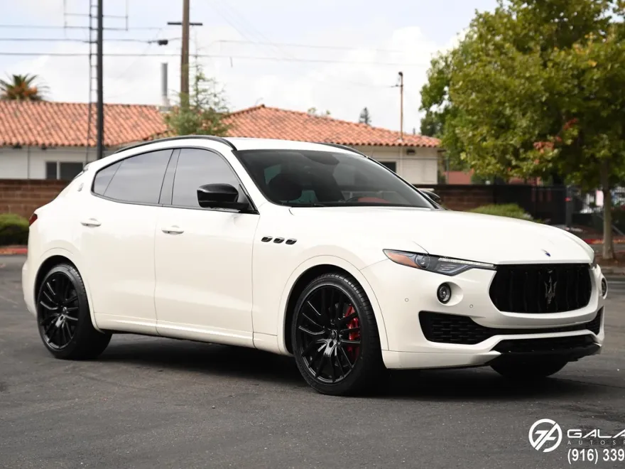 2020 Maserati Levante S photo 1