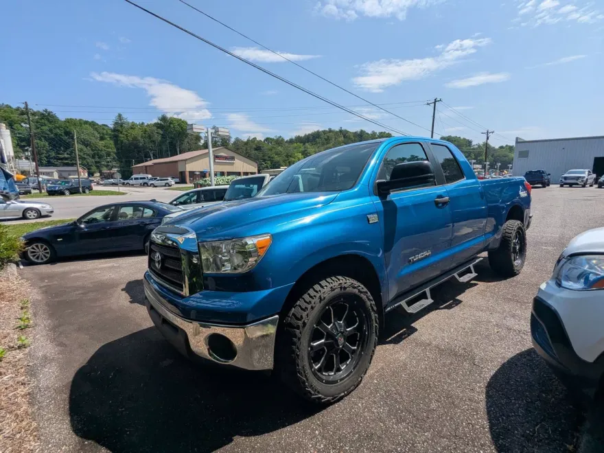 2008 Toyota Tundra SR5 Double Cab photo 1