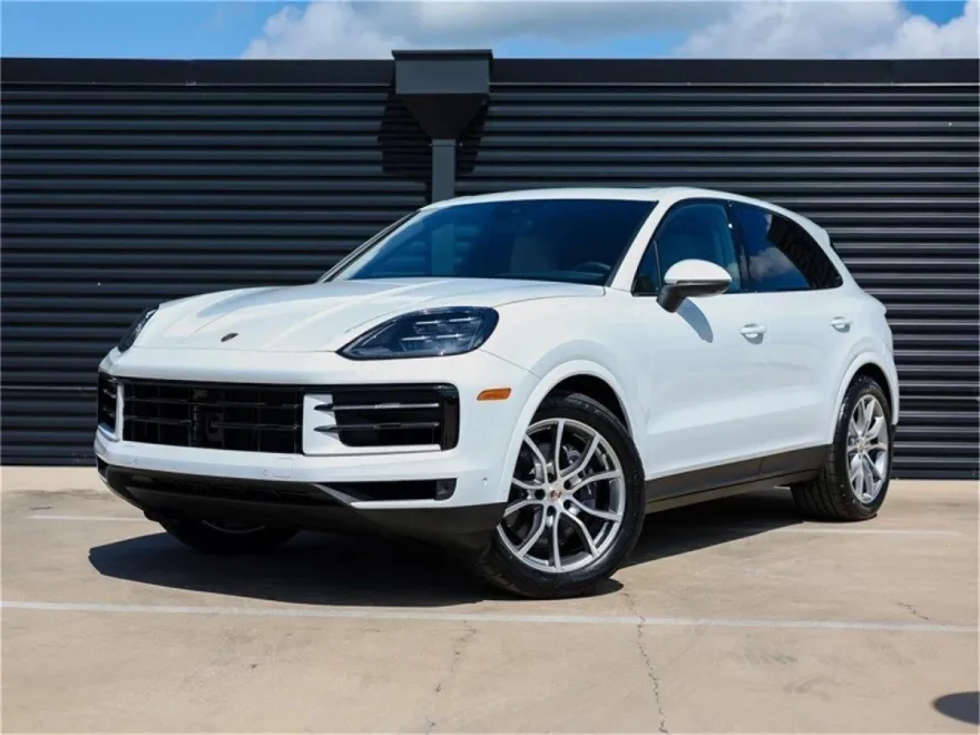 2025 Porsche Cayenne photo 1