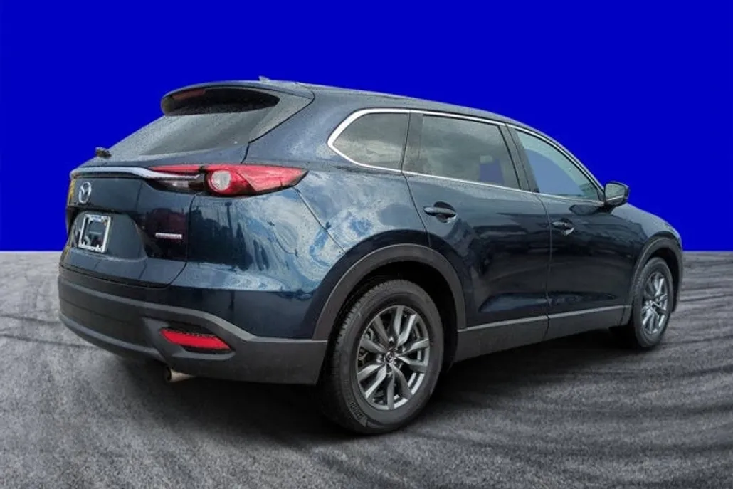 2022 Mazda CX-9 Touring photo 1