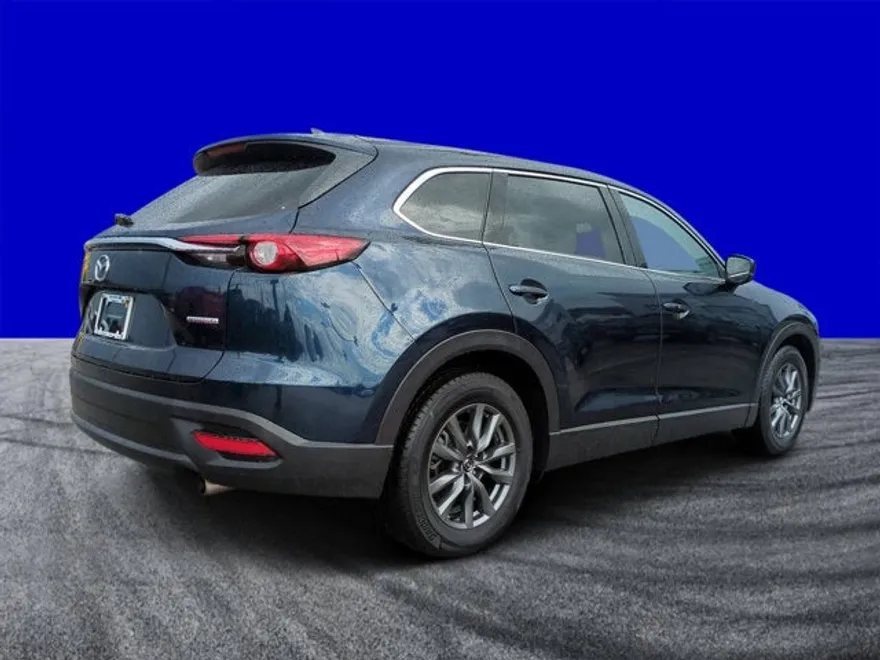 2022 Mazda CX-9 Touring photo 1