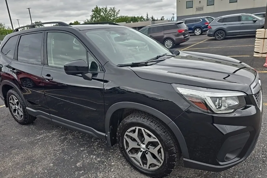 2019 Subaru Forester Premium photo 1