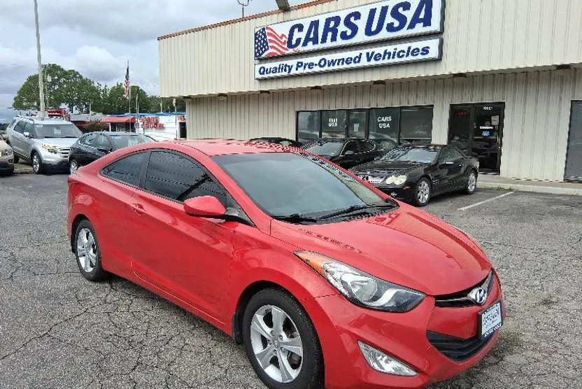 2013 Hyundai Elantra GS Coupe photo 1