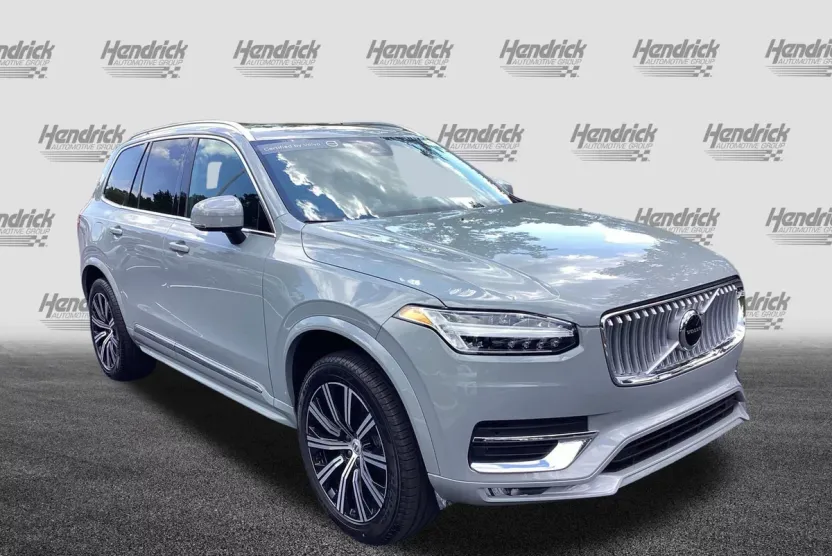 2025 Volvo XC90 Core photo 1
