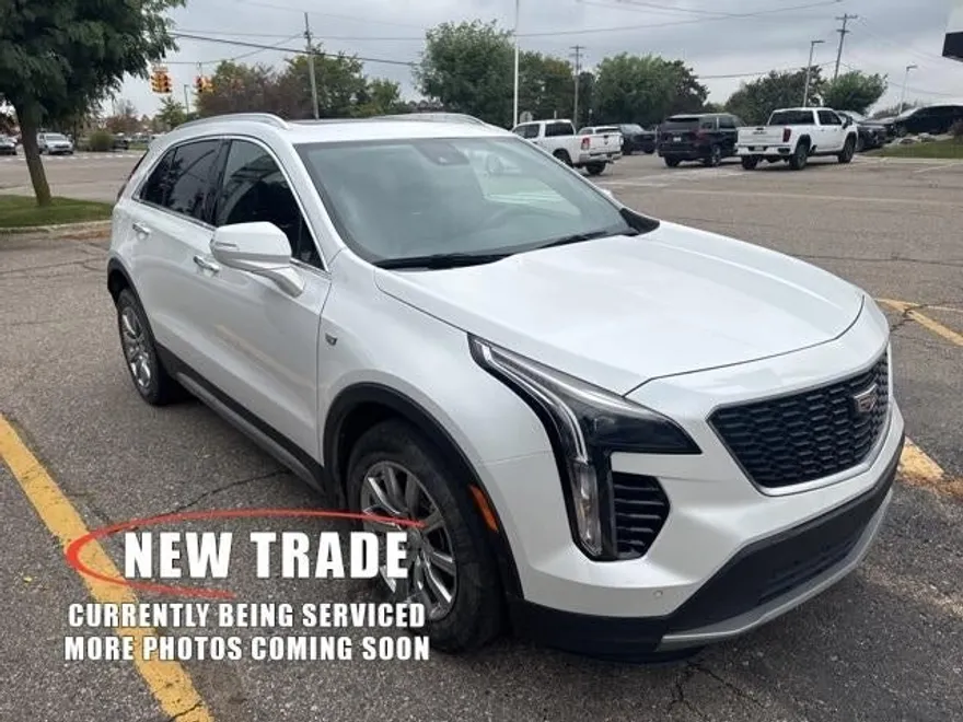 2022 Cadillac XT4 Premium Luxury photo 1