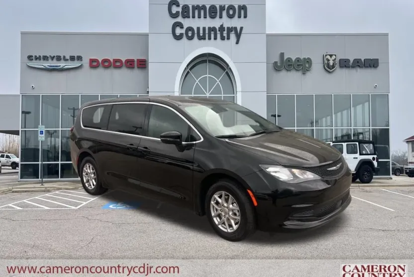 2025 Chrysler Voyager LX photo 1