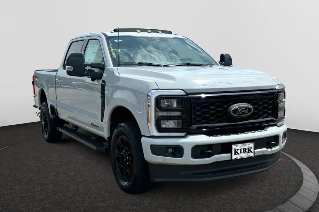 2025 Ford F-250 Lariat photo 1