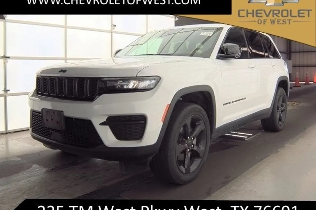 2022 Jeep Grand Cherokee Altitude photo 1
