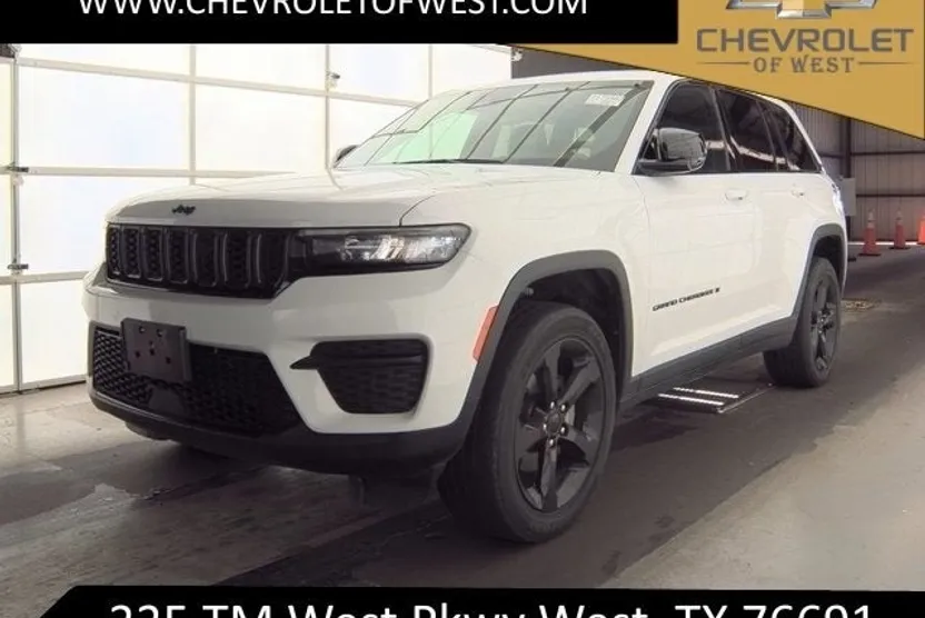 2022 Jeep Grand Cherokee Altitude photo 1