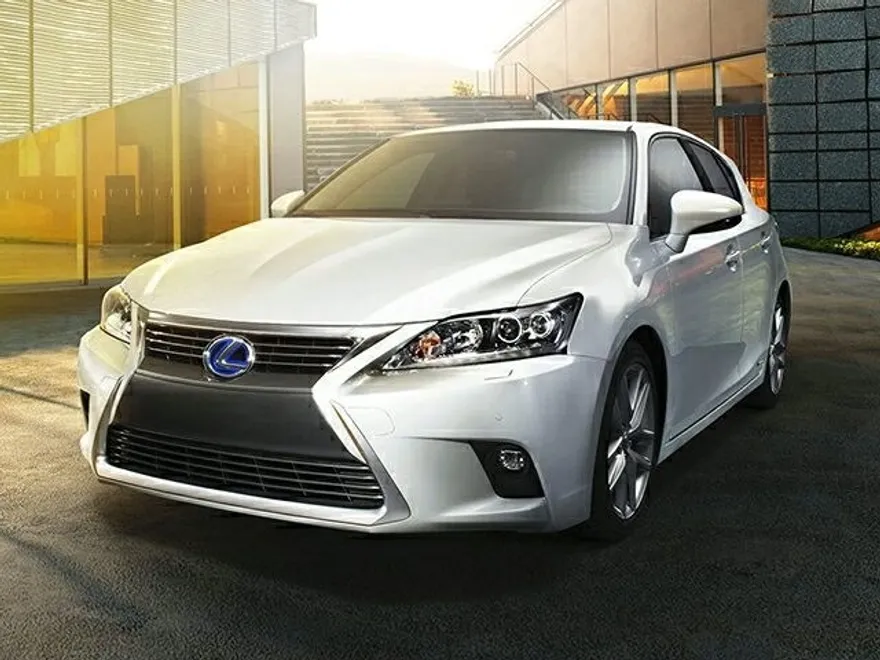 2015 Lexus CT 200h photo 1