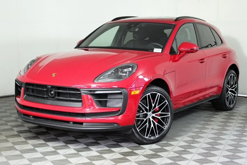 2025 Porsche Macan S photo 1