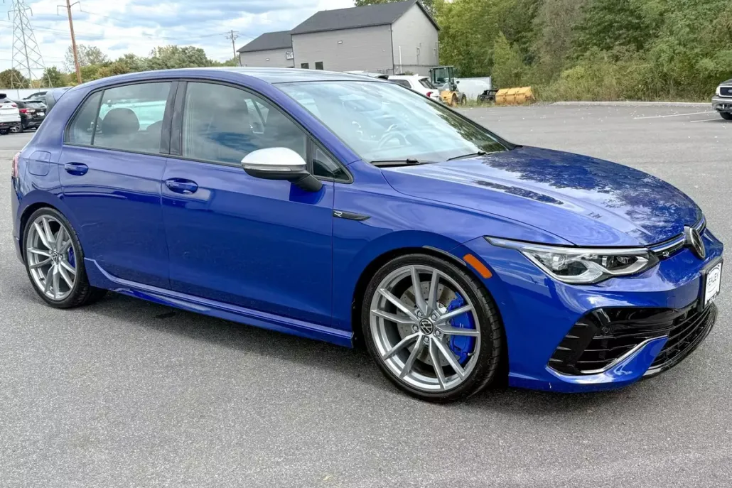 2024 Volkswagen Golf R photo 1