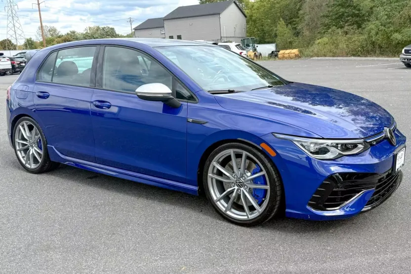 2024 Volkswagen Golf R photo 1