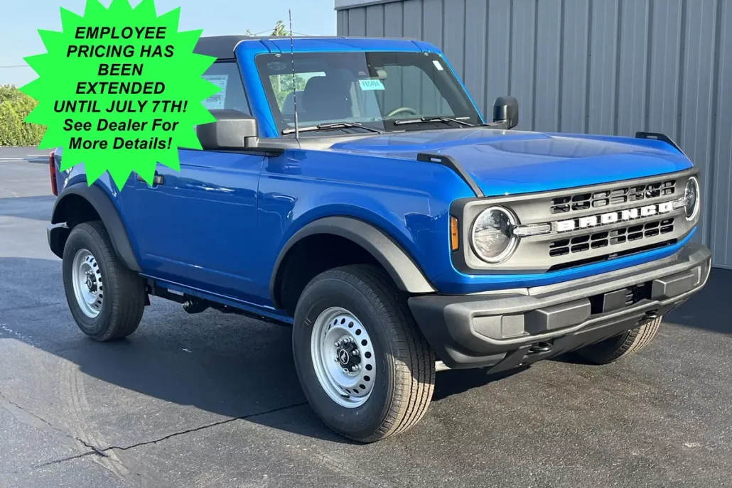 2025 Ford Bronco Base photo 1