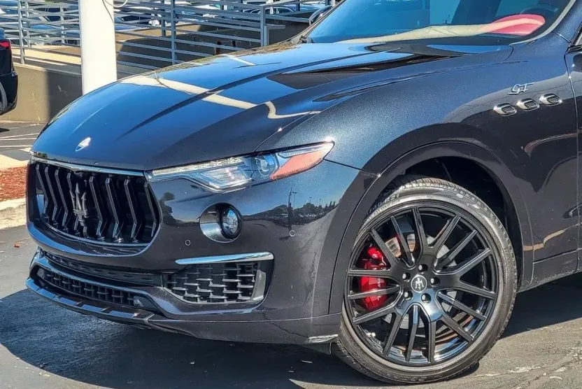 2022 Maserati Levante GT photo 1