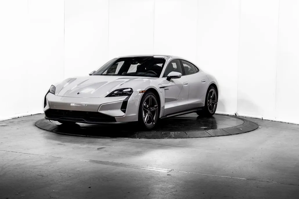 2025 Porsche Taycan Turbo photo 1