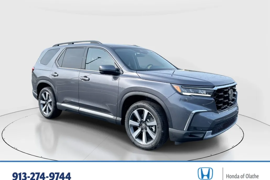 2025 Honda Pilot Touring photo 1