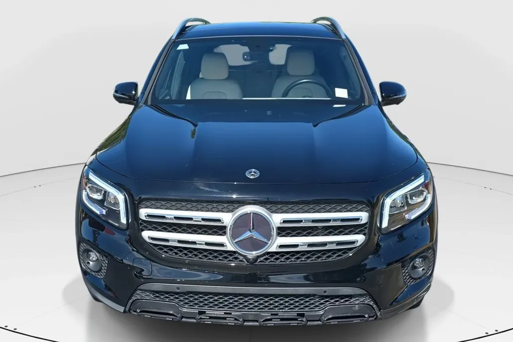 2021 Mercedes Benz GLB 250 photo 1