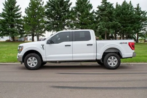 2023 Ford F-150 XLT photo 3