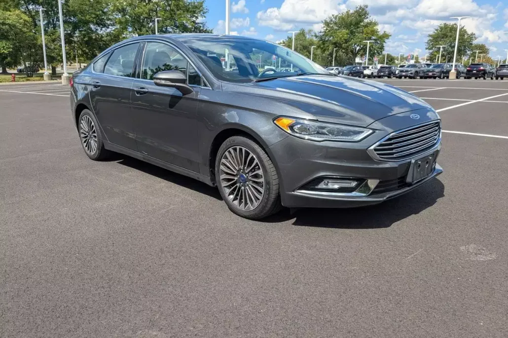 2017 Ford Fusion Titanium photo 1