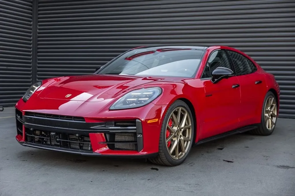 2025 Porsche Panamera E-Hybrid 4S photo 1