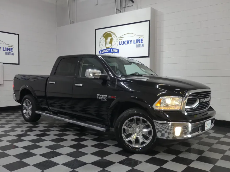 2019 Ram 1500 Classic Laramie photo 1