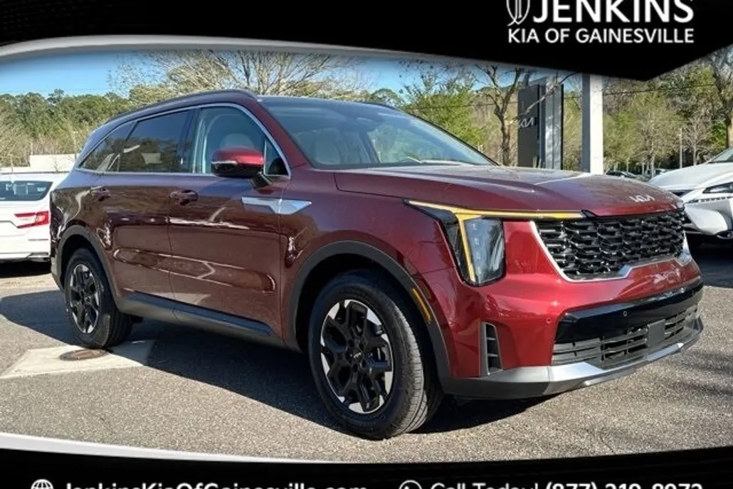 2025 Kia Sorento S photo 1