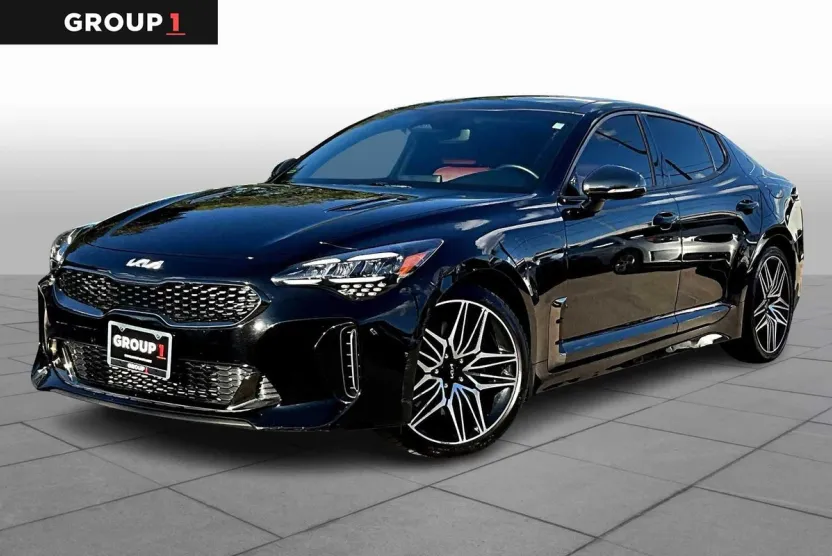 2022 Kia Stinger GT1 photo 1