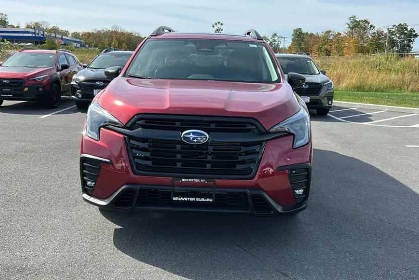2025 Subaru Ascent Onyx Edition Touring photo 1