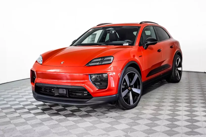 2025 Porsche Macan Electric photo 1