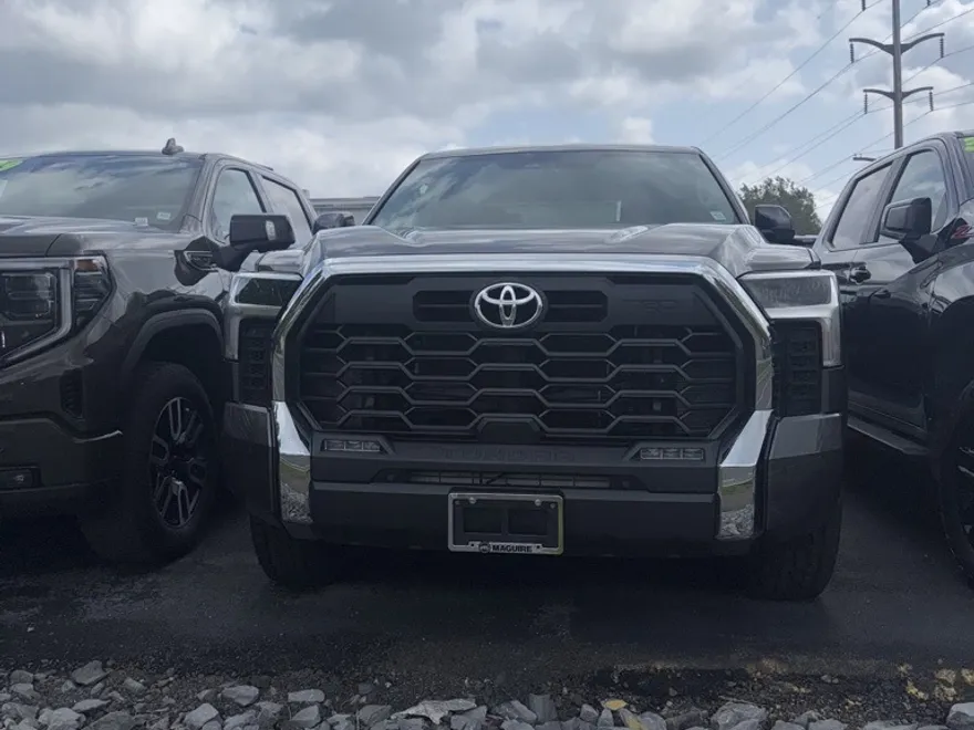 2022 Toyota Tundra SR5 photo 1
