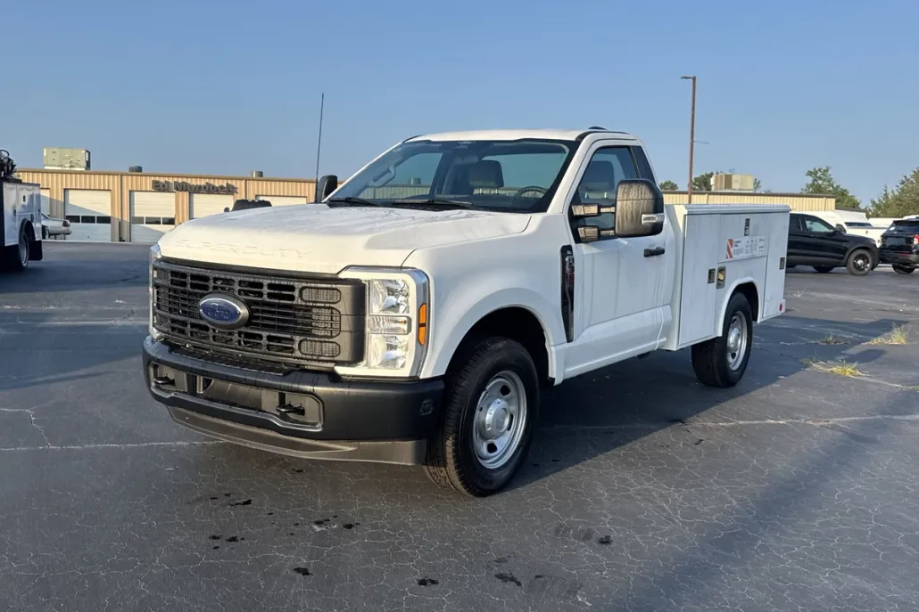 2024 Ford F-350 XL photo 1