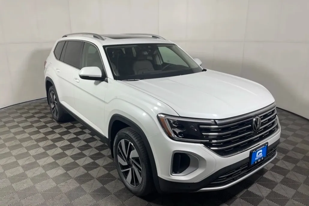 2025 Volkswagen Atlas SEL photo 1
