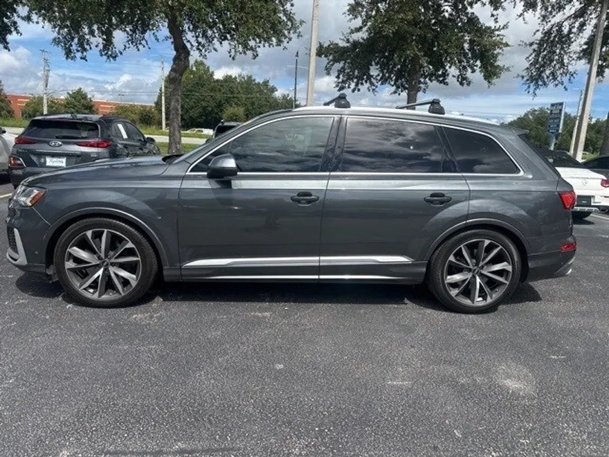 2022 Audi SQ7 Prestige photo 1